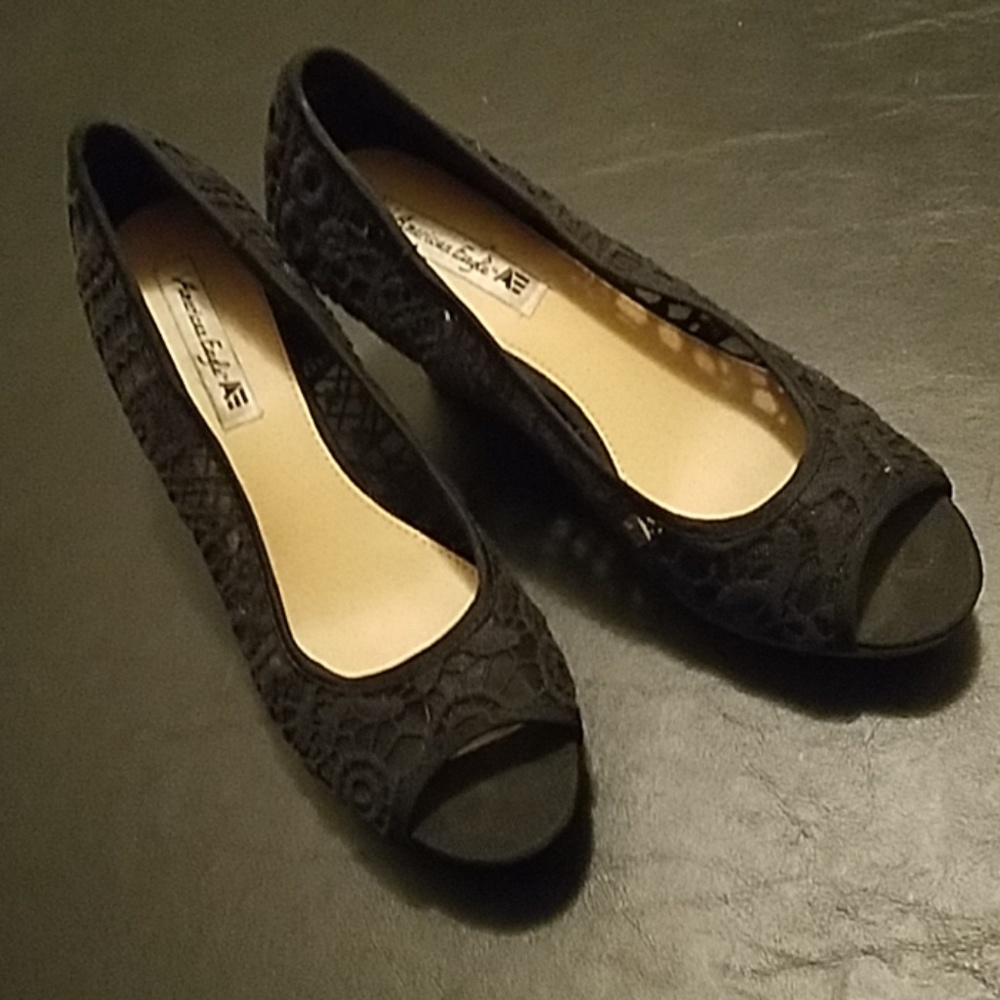 American Eagle Open Toe Embroidered Black Wedges